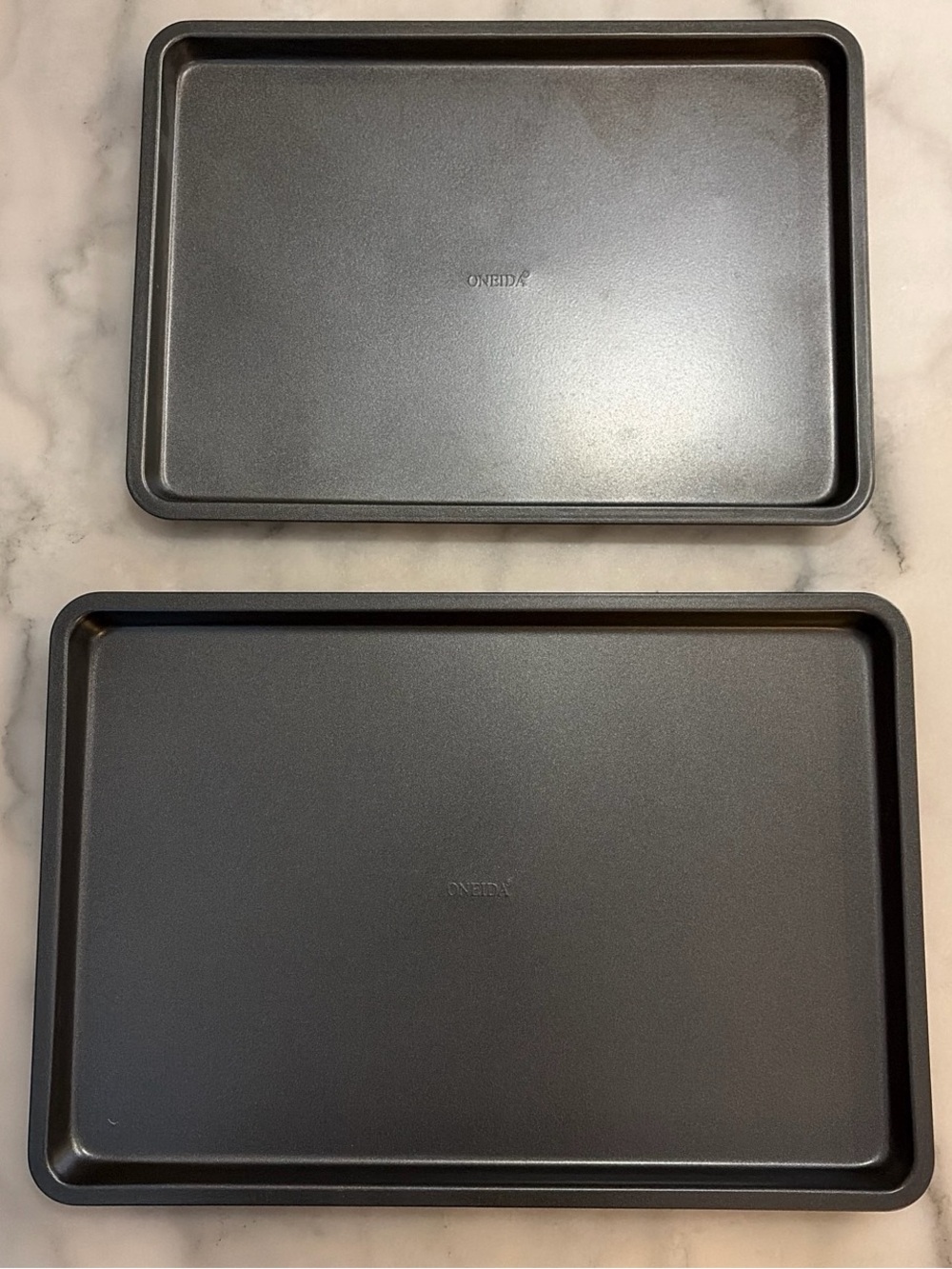 Oneida Gray Baking Sheet Pans X2